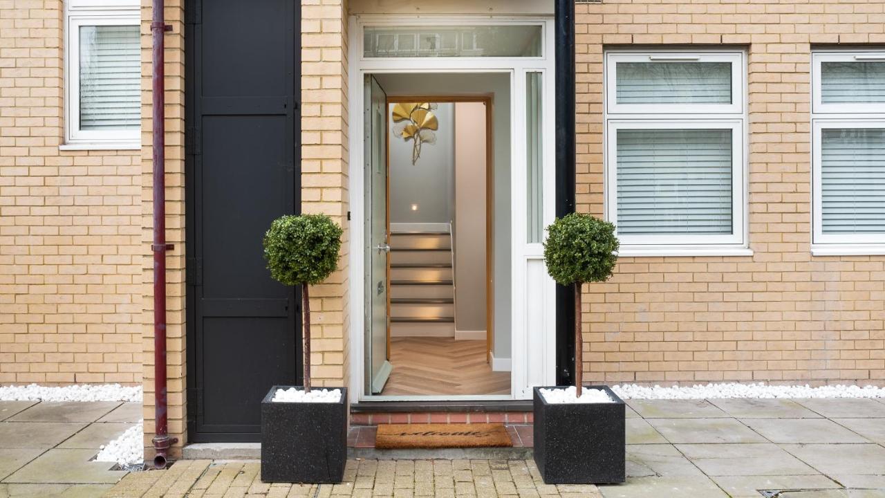 London'S Modern Nuance Apartment - Battersea Exterior photo