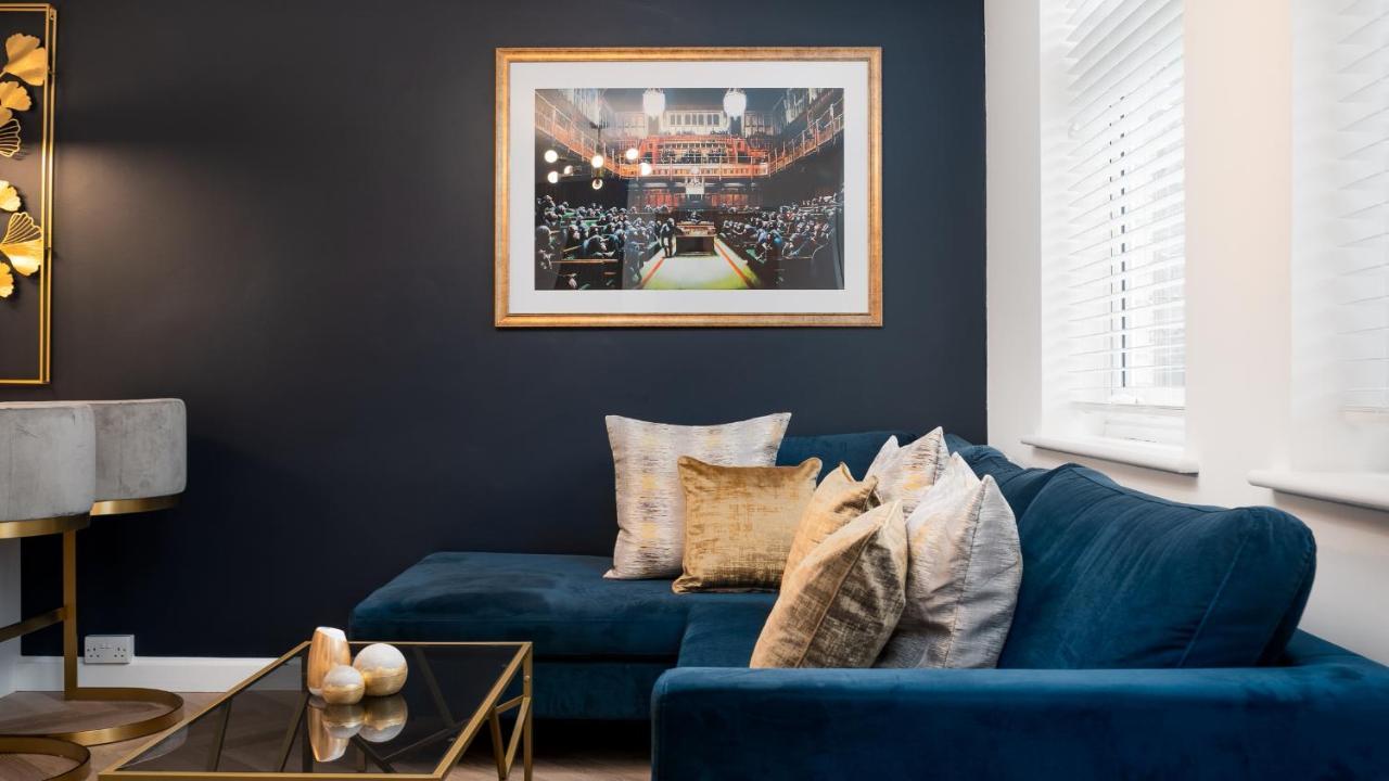 London'S Modern Nuance Apartment - Battersea Exterior photo