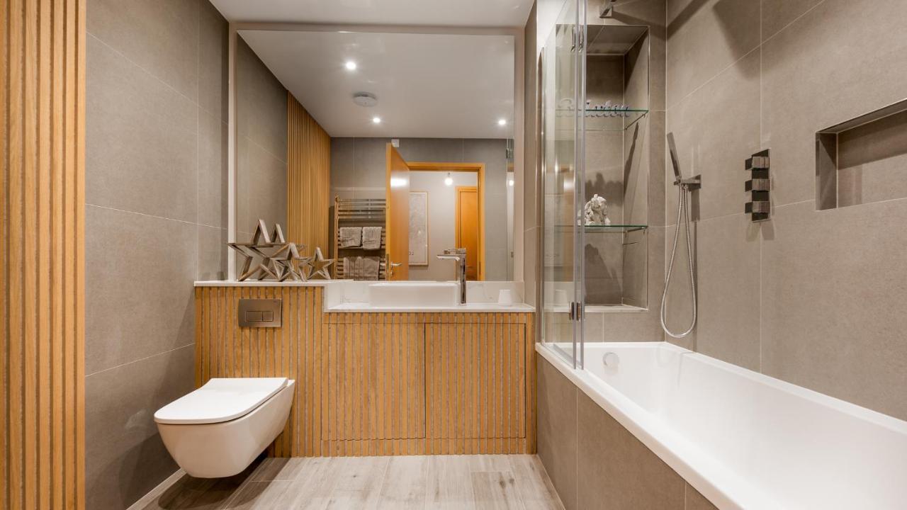 London'S Modern Nuance Apartment - Battersea Exterior photo
